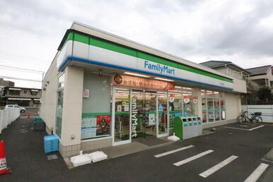 ファミリーマート北柏三丁目店