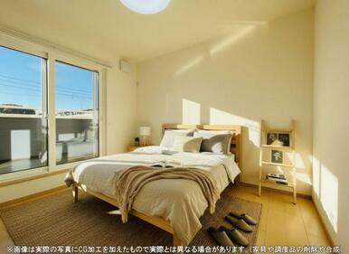 バルコニーへ出入りもできて、いつでも外の風を感じられます＾＾