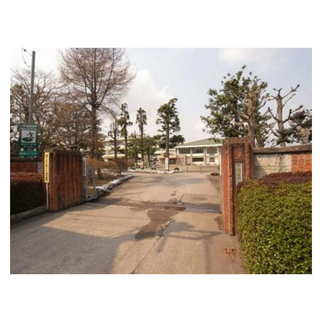 細谷小学校　1252ｍ/徒歩16分、車4分