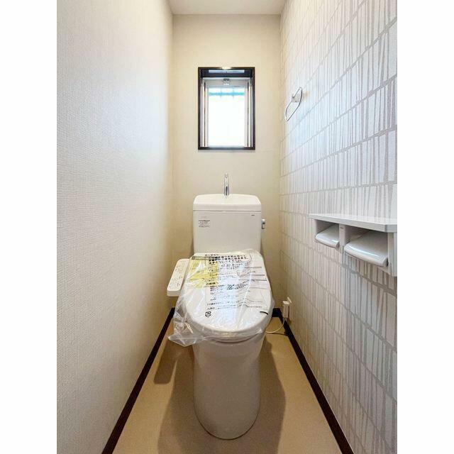 10２号室の写真の為、現況優先です。