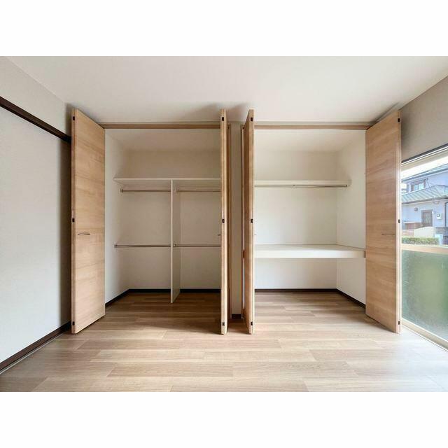 10２号室の写真の為、現況優先です。