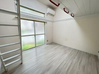 ※写真は別号室のものです。