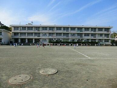 鎌倉市立腰越小学校