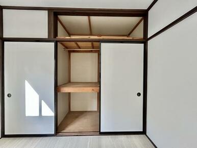 「2F北側洋室」収納