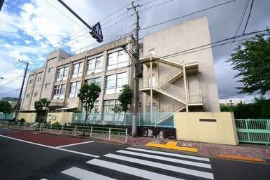 中富小学校
