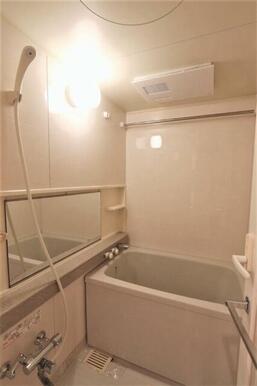 浴室乾燥機・追い炊き機能付き♪