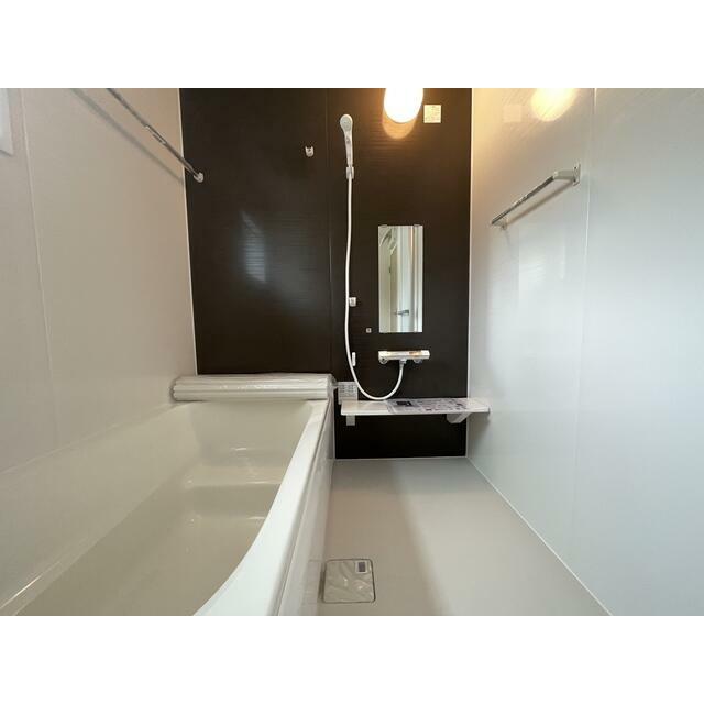 朝風呂、シャワー、夜のバスタイムと使い方は自在（7号棟）