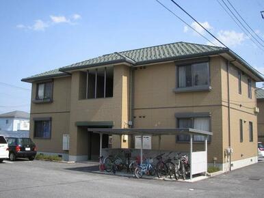 内階段タイプです♪全世帯角部屋になります♪