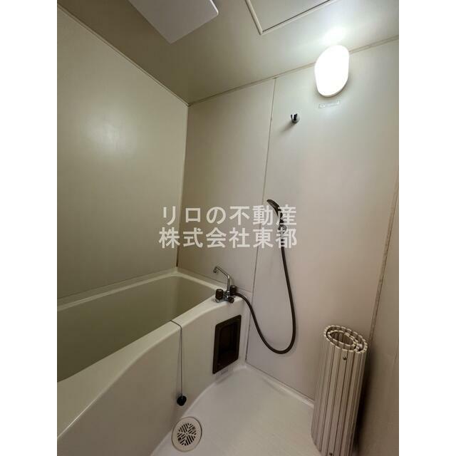 足が伸ばせる広々バスタブでリラックス♪