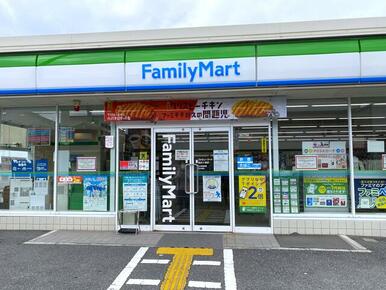 ファミリーマート高知万々店