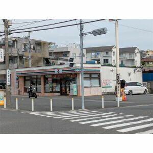セブンイレブン横浜笹堀店