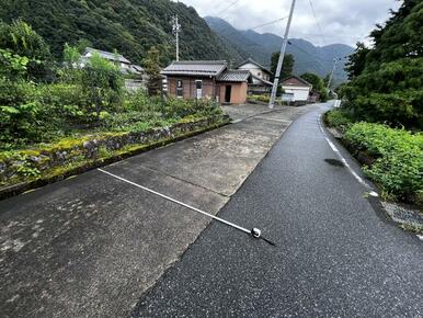 南西側道路