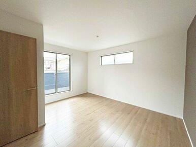 ２階洋室8.2帖です。