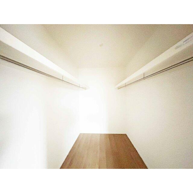 2階には大容量のW.I.Cがあり、お気に入りの洋服を綺麗に収納できます。