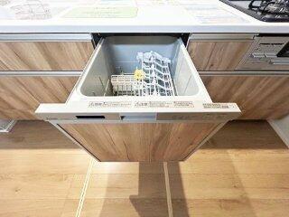 家事の時短に欠かせない食洗器を完備しています。