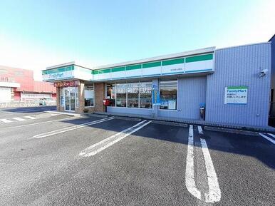ファミリーマート　佐伯新女島店