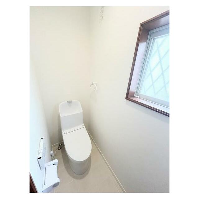 トイレ新品交換済み