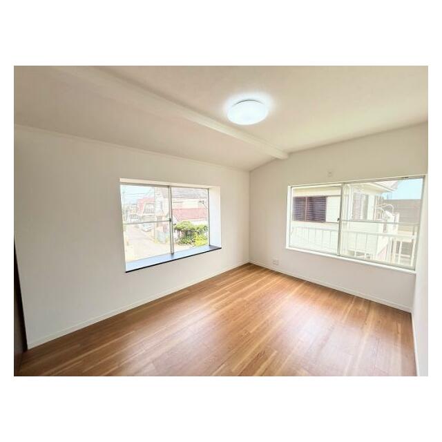 2階北側洋室　約6帖