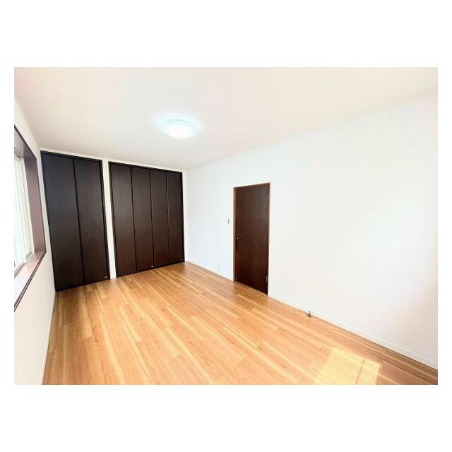2階洋室　約7.5帖