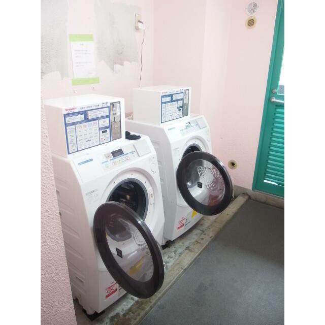 コインランドリーあり
