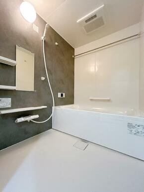 「浴室」新品交換済み。