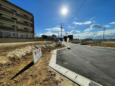 前面道路（撮影日２０２４年１２月２３日）