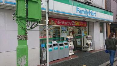 ファミリーマート栄屋石川台店