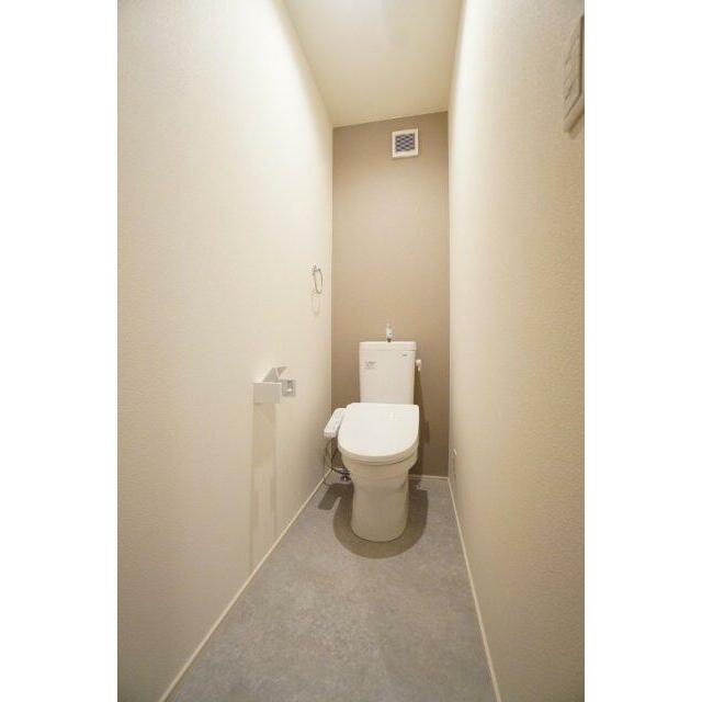 2階にもトイレ設置！朝の争奪戦も回避できます♪※類似物件の参考画像です。