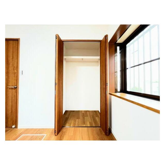 「１階洋室」クローゼット