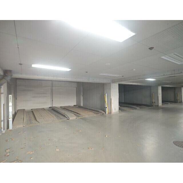 敷地内機械式駐車場