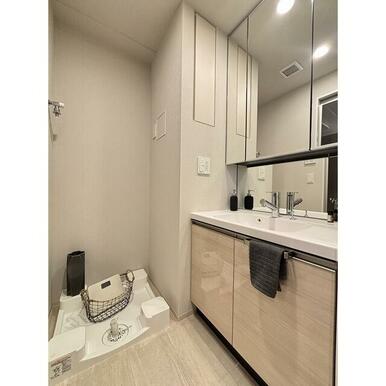 【家具・家電の備え付けはありません】