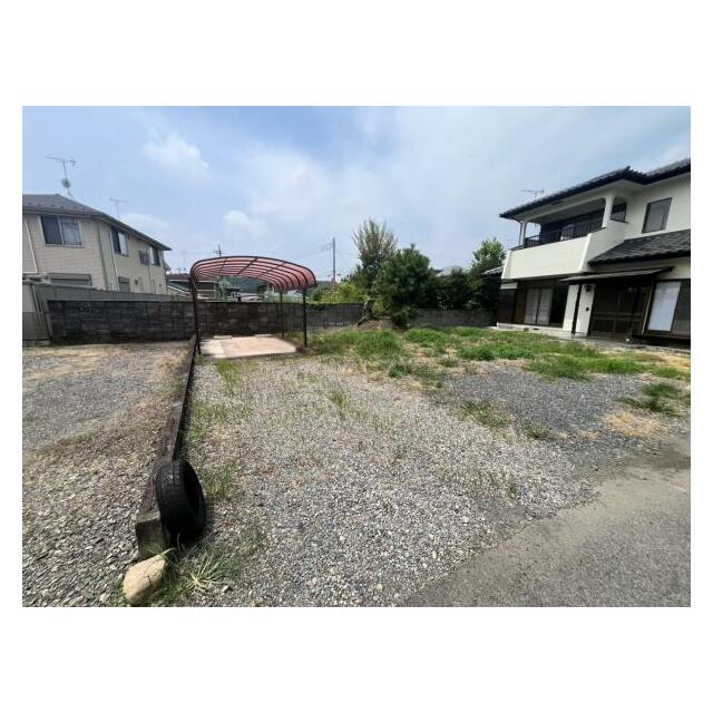 カースペース3台！急な来客にも対応できますね＾＾カーポート(1台)もあります！