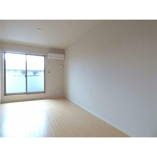 こちらのリビングで趣味の時間をお楽しみください