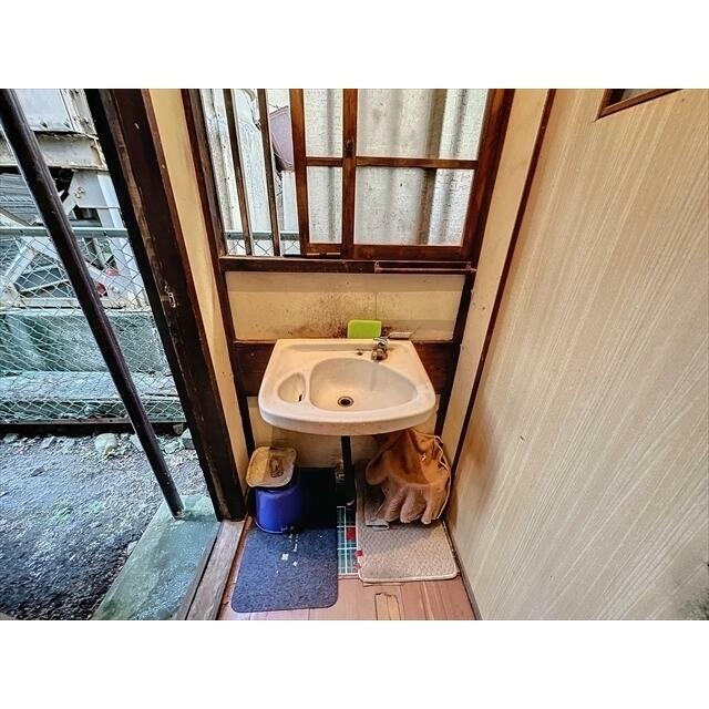 共用部の洗面台です