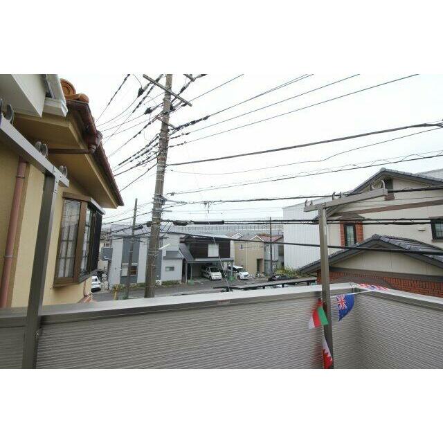 南側にバルコニーがあります