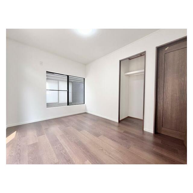 「1階洋室」フロアタイル上張りしました