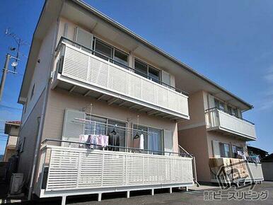 幼稚園・小学区すぐ近く。