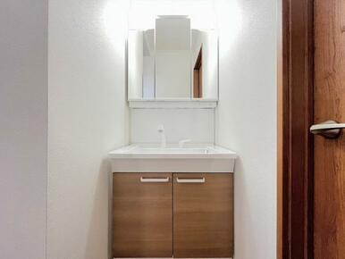 「洗面台」新品交換済み