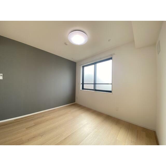 流行のアクセントクロスでおしゃれなお部屋を楽しみませんか？