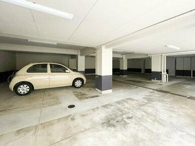 駐車場に車を止められます