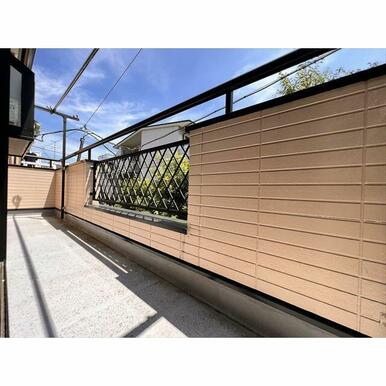 東向きバルコニー