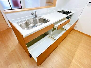 キッチンの収納です。