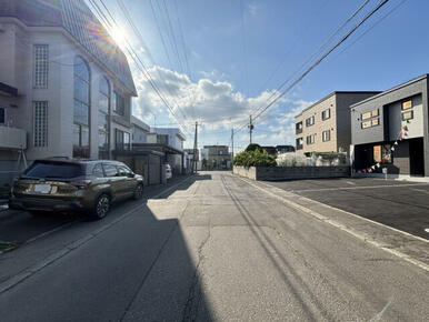 前面道路（8.0m）
