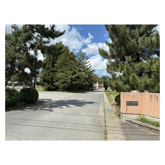 千年小学校　徒歩19分（約1500ｍ）