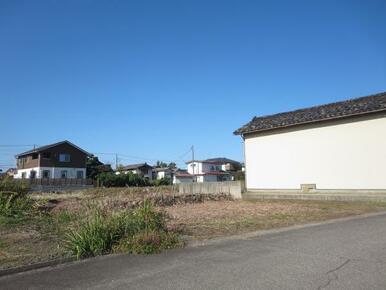 【建築条件なし】鶴岡市陽光町売地！敷地はゆとりの約４７５坪！