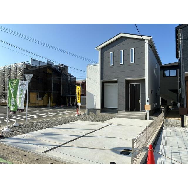 日を重ねるごとにこの佇まいに愛着が湧いてきそう（2号棟）
