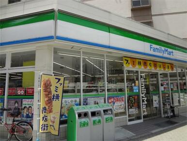 ファミリーマート　江戸堀三丁目店