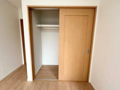 1階洋室約6帖クローゼット内