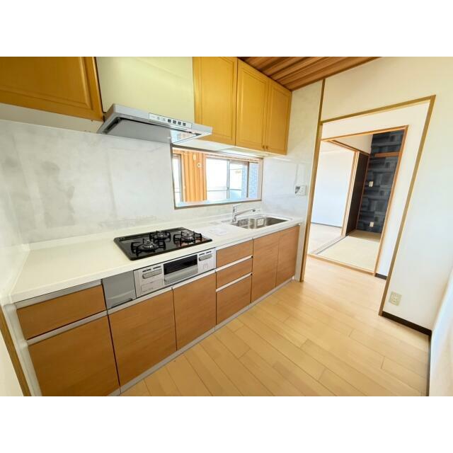 収納豊富なキッチン！