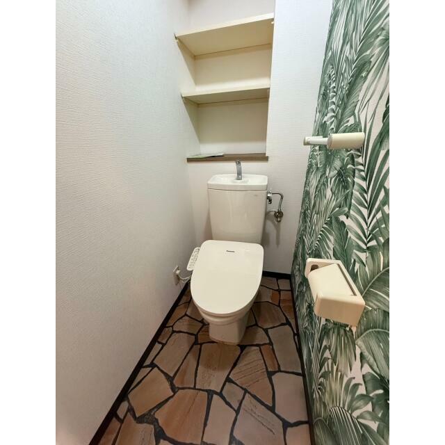 トイレも収納ございます！